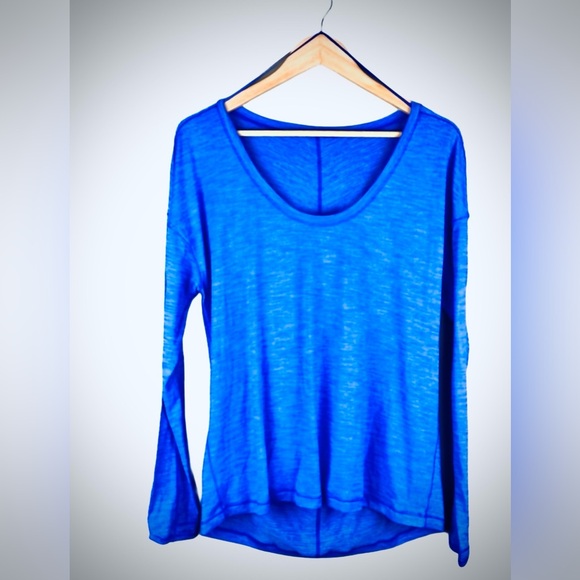 lululemon athletica Tops - Lululemon On The Run Long Sleeve Heather Sapphire
